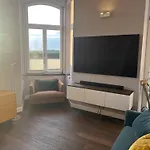 Willa Herrenhaus Mit Pool-landschaft Tönisvorst