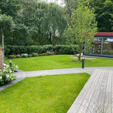 Herrenhaus Mit Pool-landschaft Willa