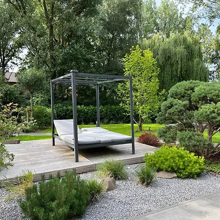 Herrenhaus Mit Pool-landschaft *