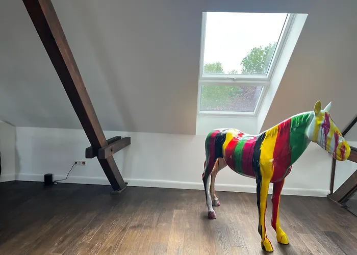 Herrenhaus Mit Pool-landschaft